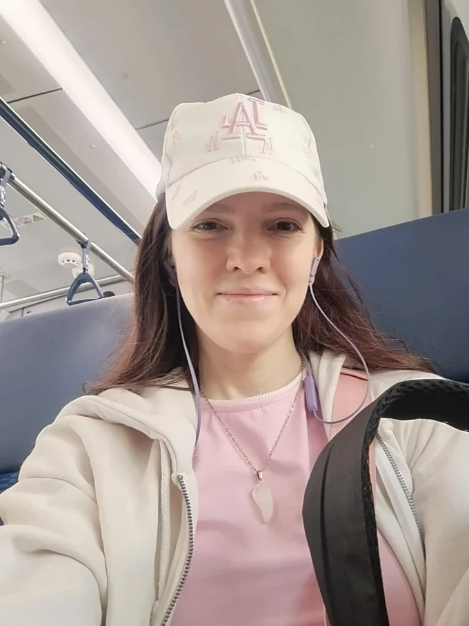 Hi! I'm Katya :)